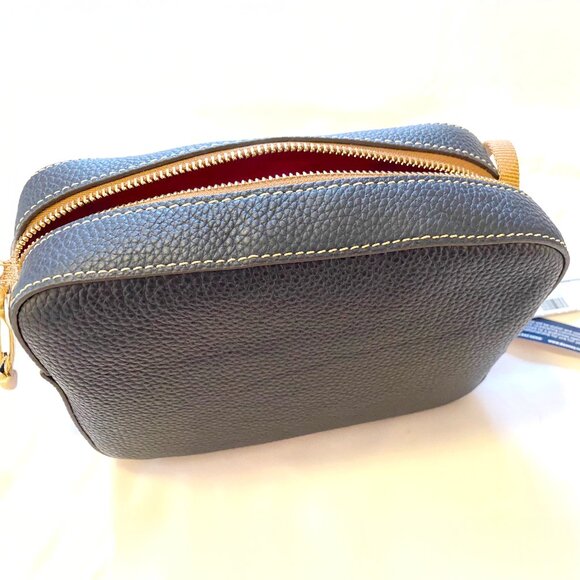 Dooney & Bourke Camera Zip Crossbody Bag. New. Authentic. - Picture 6 of 11